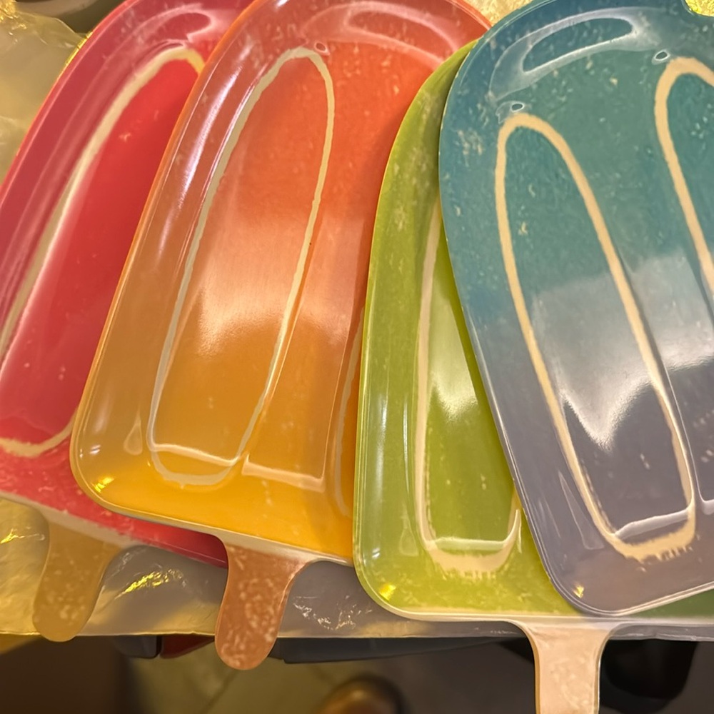 Novograte set of 4 acrylic plate. One color each as shown in pictures.